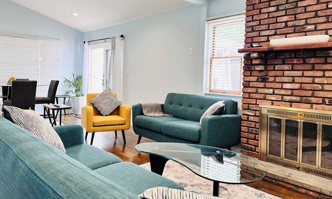 Bethpage House | Vibrant and Modern Home w/Charm! Centrally Located to NYC and The Hamptons!