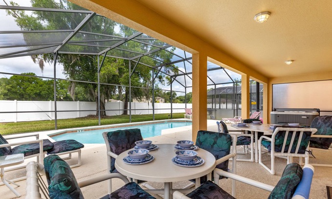 Crystal Cove House | Vibrant Florida Living: 2025 Getaways with Style and Sun!