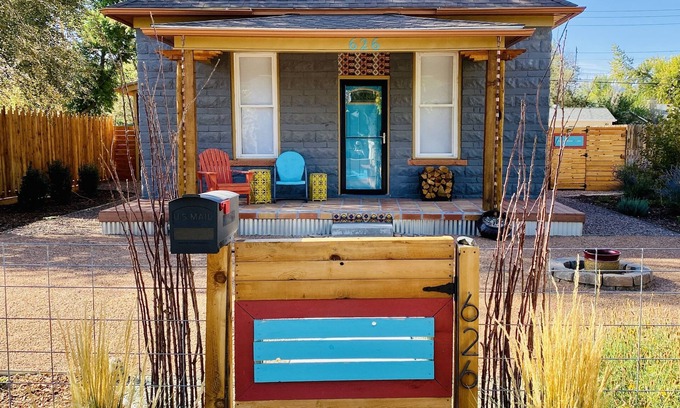 Florence House | Vibrant Mid-Century Modern Home in Downtown Florence