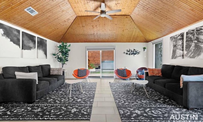 Greater South River City House | Vibrant, Quirky Home with Hot Tub Near S Congress