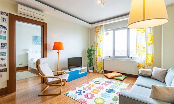 Umraniye Apartment | Vibrant Residance Flat With City View in Umraniye
