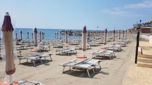 Oneglia Apartment | Vicino al mare in centro sulla ciclabile con la spiaggia