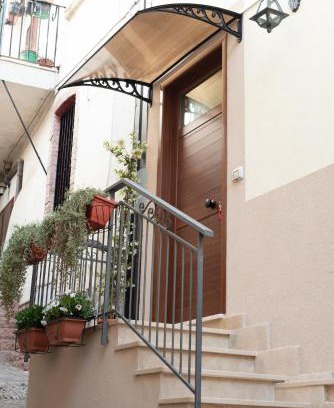 Santo Stefano del Sole Apartment | Vicolo del Sole