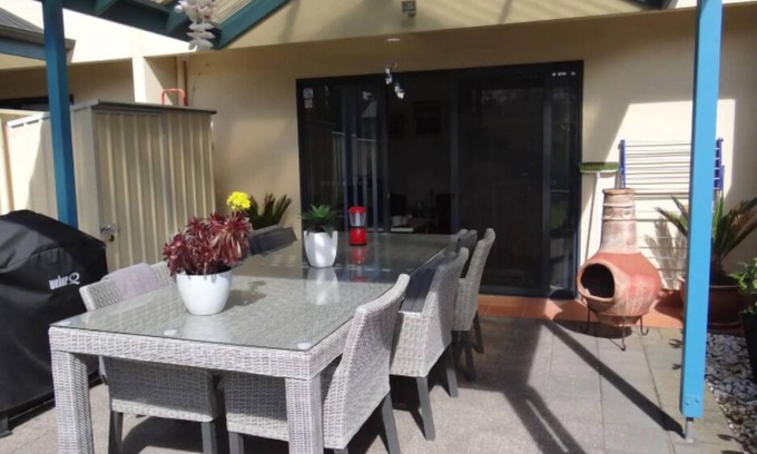 Victor Harbor Bed & Breakfast | Victor Holidays