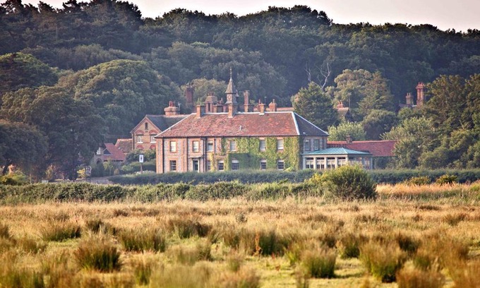 Holkham Hotel | Victoria