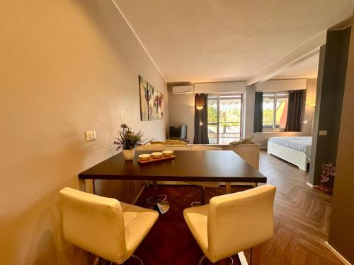 Milano 3 Apartment | Victoria House