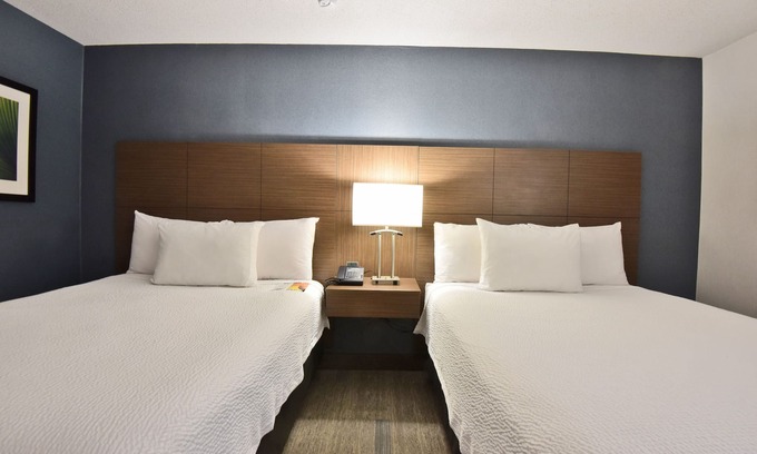 Winnipeg Hotel | Victoria Inn Hotel and Convention Centre Winnipeg