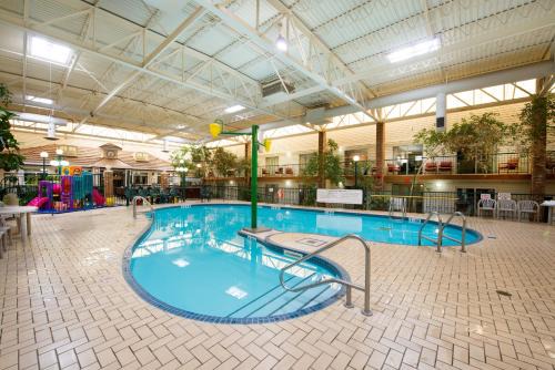 Brandon Hotel | Victoria Inn Hotel & Convention Centre Brandon