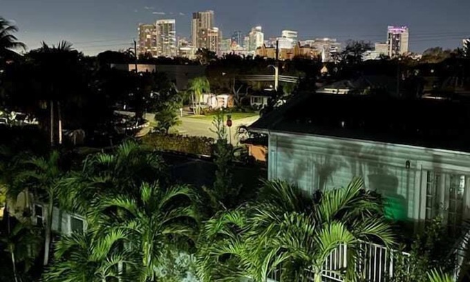 Victoria Park House | Victoria Park Overlook: Rooftop views