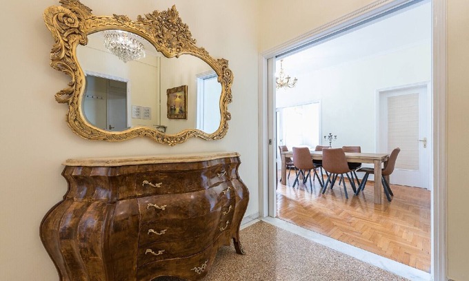 Mousio Apartment | Victoria Queens Palace apartments