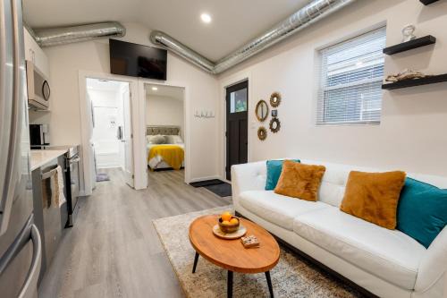Downtown London Apartment | Victoria's Lookout