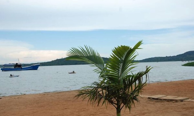 Munyonyo Hotel | Victoria Travel Hotel