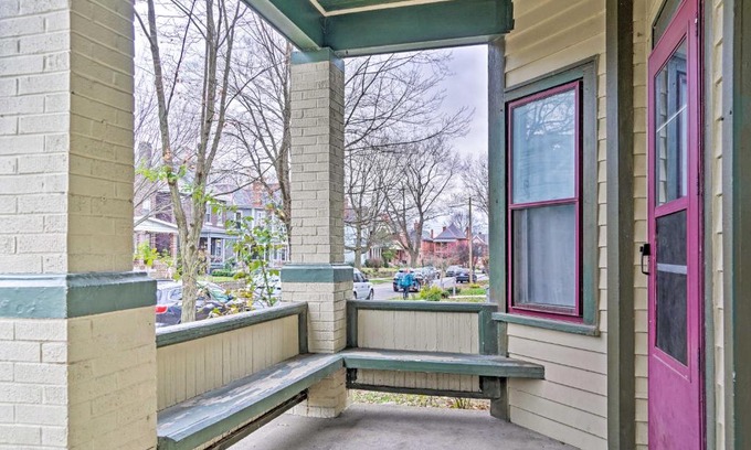 Victorian Village Apartment | Victorian Apt, 1 half Mi to Baseball Stadium!