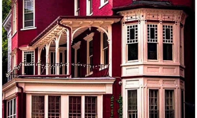 Jim Thorpe House | Victorian Balcony Level in the heart of historic Jim Thorpe