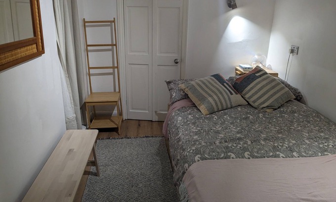 St. Mary's Park Apartment | Victorian Battersea Terrace Garden Flat
