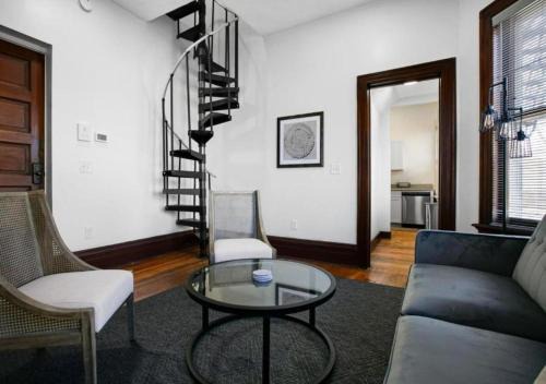 Hough House | Victorian Cozy Retreat Steps to Cleveland Clinic