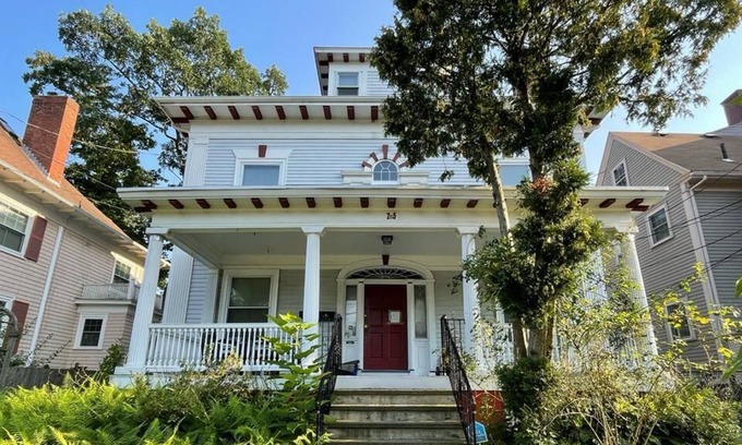 Blackstone Apartment | Victorian Home College Hill