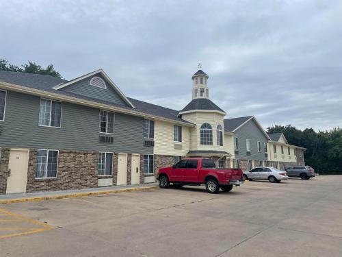 Beatrice Hotel | Victorian Inn