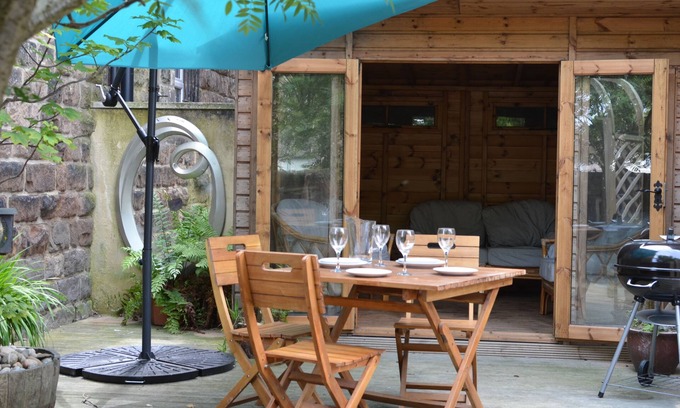 Harrogate House | Victorian townhouse near International Conference Centre/Kings Quarter
