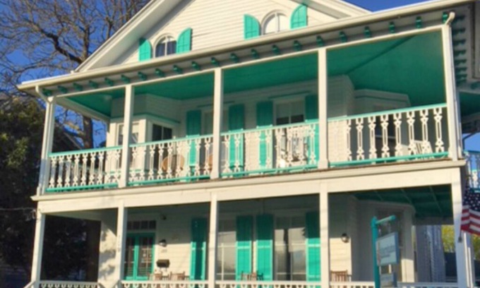 Cape May House | VictorianBeachHouse downtown CapeMay 9bedroom suites, very close to the beach