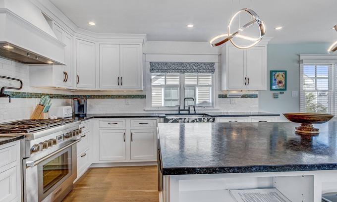 Avalon House | Victory Hope - Avalon - Luxury location - Elevator & Pool