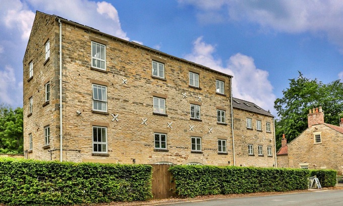 Thornton Dale Apartment | Victory Mill - Apartment One by Interhome