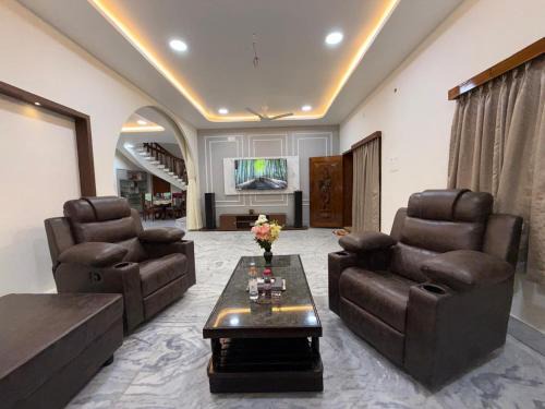 Tenali Villa | Vididhillu, A Luxury Villa, Guest House & Rooms