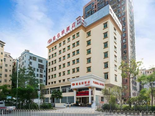 Buji Hotel | Vienna 3 Best Hotel Shenzhen Bantian Guangya Park Metro Station