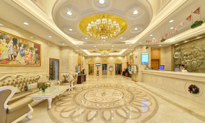 Shajing Hotel | Vienna Hotel Fuyong Exhibition Center