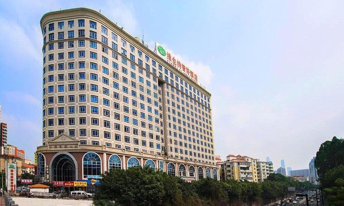 Tianhe Hotel | Vienna Hotel Guangzhou Shaheding Metro Station