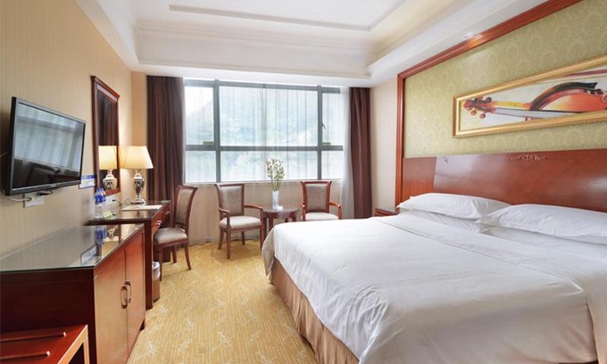Baiyun Hotel | Vienna Hotel Guangzhou Tonghe