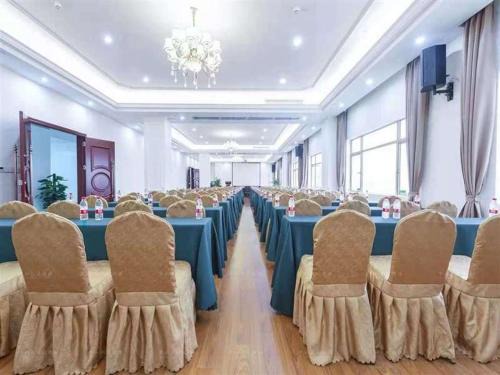 Yuancheng District Hotel | Vienna Hotel Heyuan Hongxing Road
