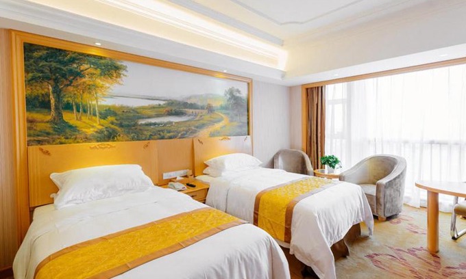 Pudong Hotel | Vienna International Hotel Shanghai Pudong New District Dishui Lake Univeristy City