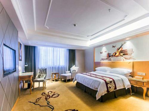 Donghu District Hotel | Vienna International Hotel Haikou West Bus Station