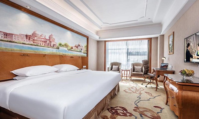 Shihe District Hotel | Vienna International Hotel Xinyang Yangshan New District