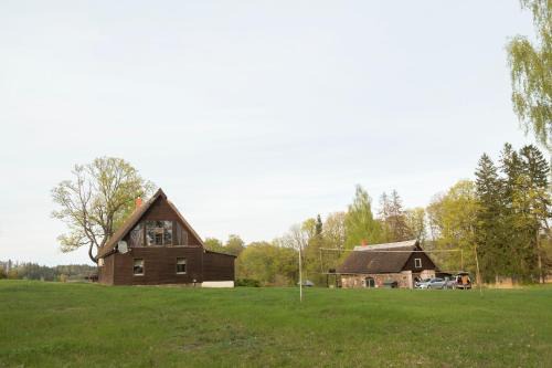 Zemgale House | Viesu nams 'Laukezers'