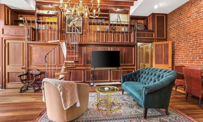 Faubourg Marigny Apartment | Vieux Carre Condo with 2 Balconies