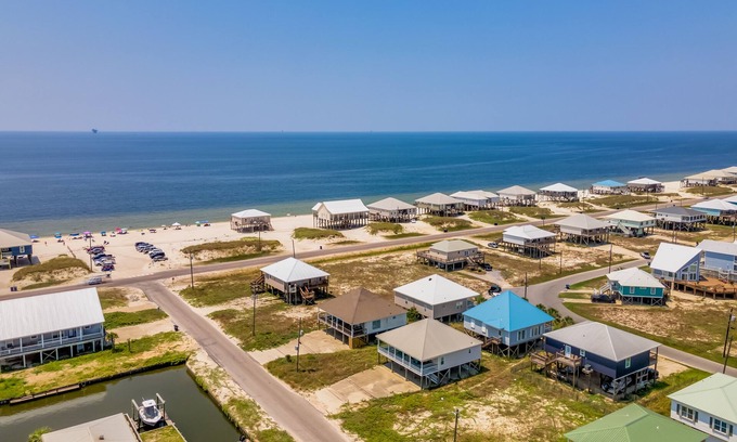 Silver Cay House | View of Gulf Beach and Canal! Close to everything! - Reel Views DI