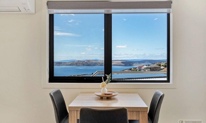 Sandy Bay Apartment | "View Studio" Apartment Sandy Bay Close to Casino.