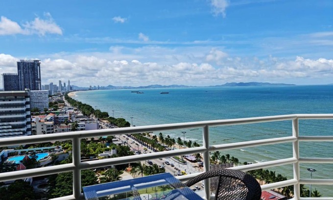 Jomtien Apartment | View Talay Condominium by Vlad Property