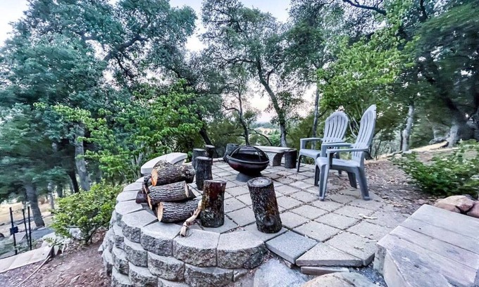 Auburn House | Views-2 Kitchens-2 Laundry Rooms-Game Room-Garage