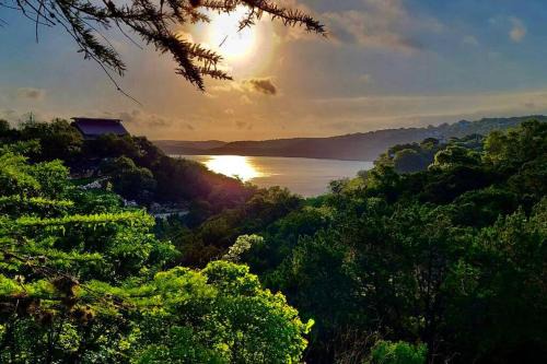 Canyon Lake House | VIEWS, Canyon Lake, Newly Remodeled, Close to RIVER, BEST location, with a Fire Pit