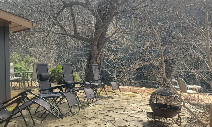 Lake Lure House | Views of Lake & Chimney Rock - Walk to Inn and Moose and Goose Pub!