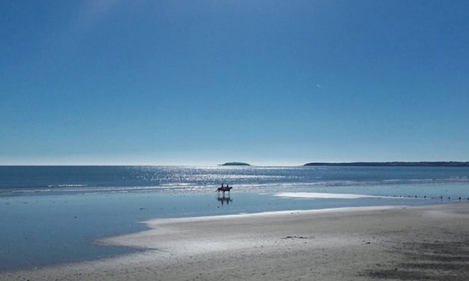 Youghal Cottage | Views of Youghal Bay, 300 Meters to the Beach