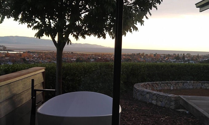 Stoke House | Views, Space and Privacy