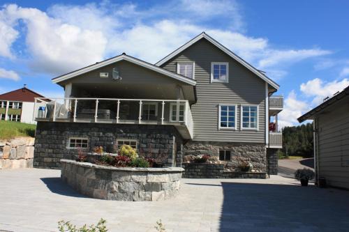 Viksdalen House | Viken Holiday Home