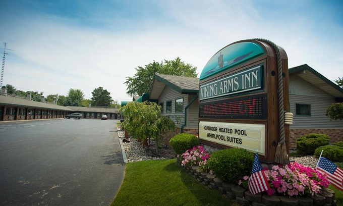 Ludington Hotel | Viking Arms Inn - Ludington