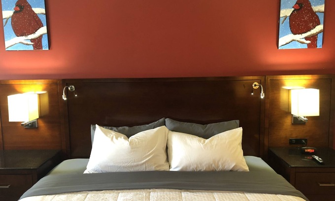 Lindsborg Hotel | Viking Motel