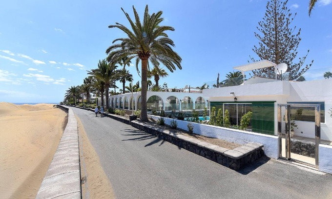 Playa del Ingles Villa | Villa Beachfront del Ingles | Exclusive Accommodation | Breathtaking Views Over