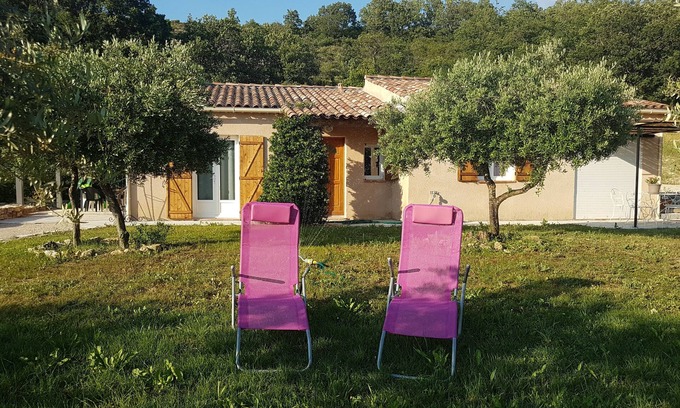 Saint-Michel-l'Observatoire Villa | Villa Les Oliviers, in the countryside near the village